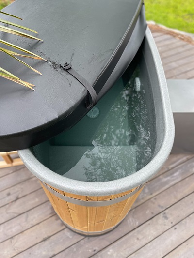 Le coperture sono disponibili per tutte le nostre vasche idromassaggio