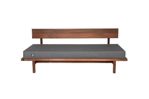 Lo schienale per divano Kirami FinVision® è un accessorio intelligente.