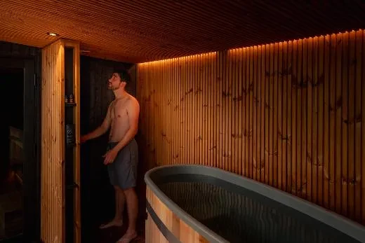 Una doccia esterna corona l'estate | Kirami FinVision® Annex