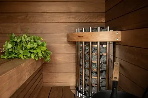 La grande finestra panoramica avvicina la natura circostante | Kirami FinVision® -sauna S Misty