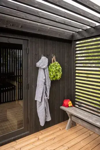 Patio M Misty – la scelta naturale per completare il tuo spazio esterno.